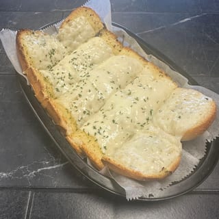 GARLIC BREAD W/ MOZZARELLA