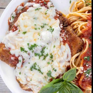 CHICKEN PARMIGIANA DINNER